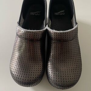 Dansko Professional Clogs Size 40 Bronze Metallic Textured Leather Slip On